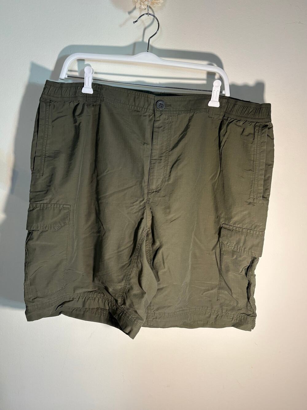 Men’s Columbia cargo shorts